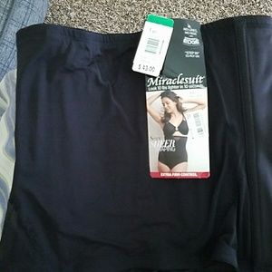 Miraclesuit extra firm control shaper